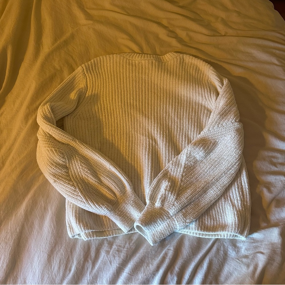 White Sweater - Picture 3 of 6